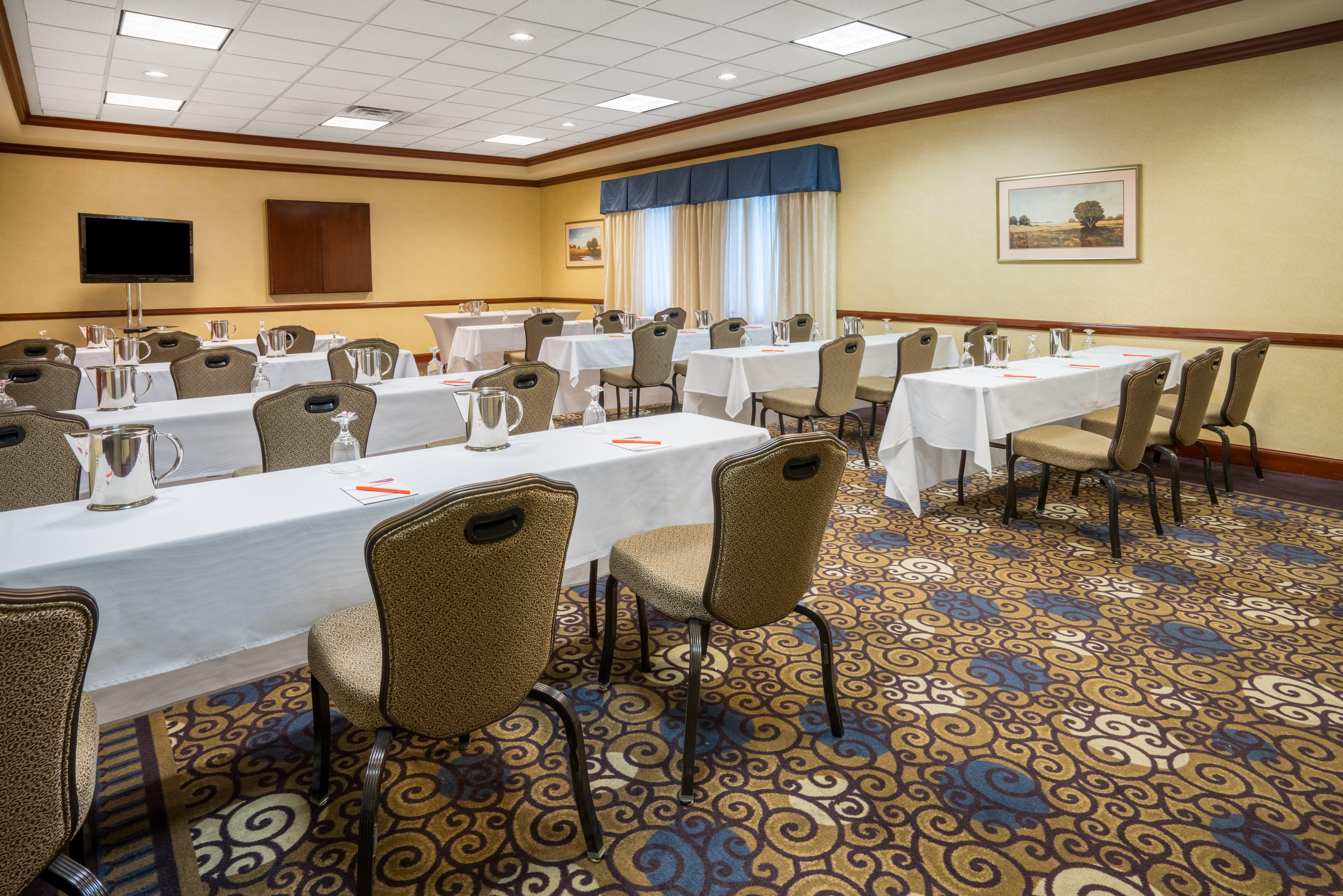 Mt. Lebanon Crowne Plaza Hotel And Suites Pittsburgh South By Ihg מראה חיצוני תמונה