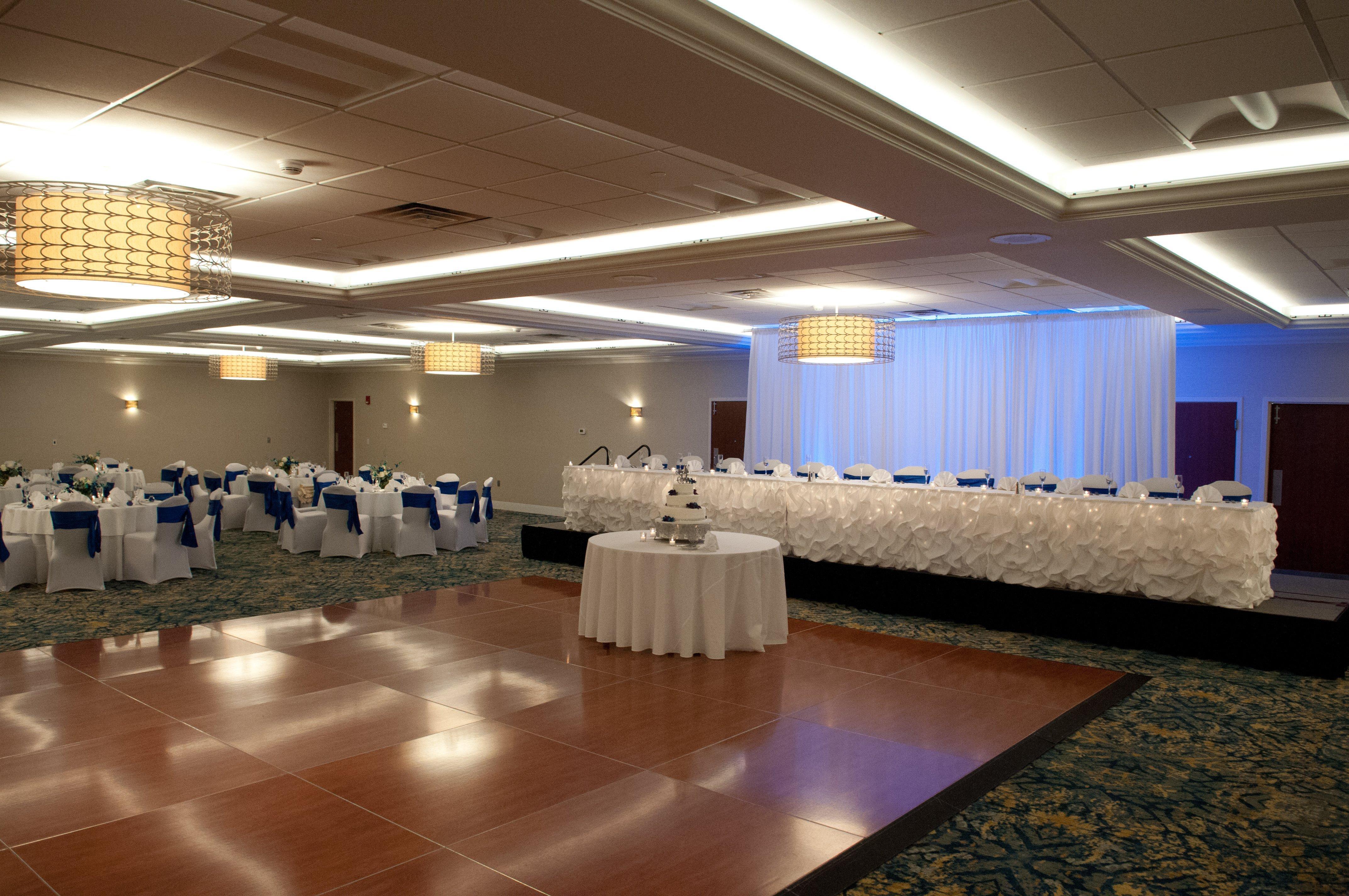 Mt. Lebanon Crowne Plaza Hotel And Suites Pittsburgh South By Ihg מראה חיצוני תמונה